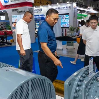 Công ty Donly Transmission tham gia Triển lãm Công nghệ và Thiết bị Cát và Đá Quốc tế Quảng Châu.