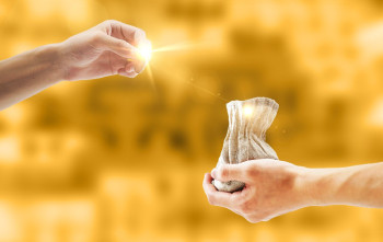 "Đầu tư để nhận diện rủi ro và bảo vệ hàng triệu ngôi nhà" - Chương trình khuyến mãi Tuần lễ Nhà đầu tư Thế giới năm 2022