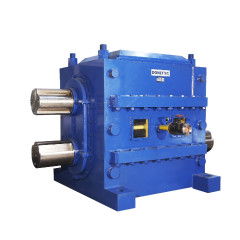 Bộ truyền động bánh răng xoắn kép